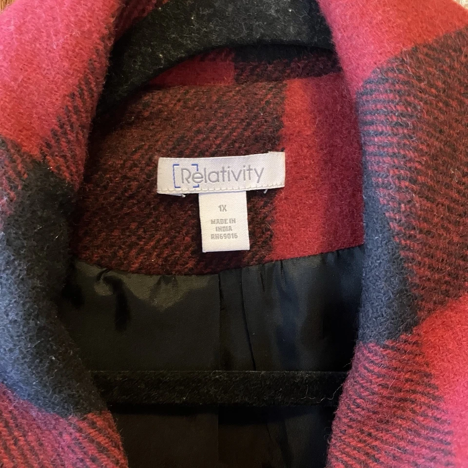 Relativity Women’s Wool Blend Red & Black Plaid Lined Peacoat Size 1X EUC - Image 2 of 4