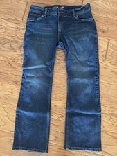 Wrangler Mae Boot Cut Jeans Women  s 32x30 Mid Rise Medium Wash Denim Cowgirl