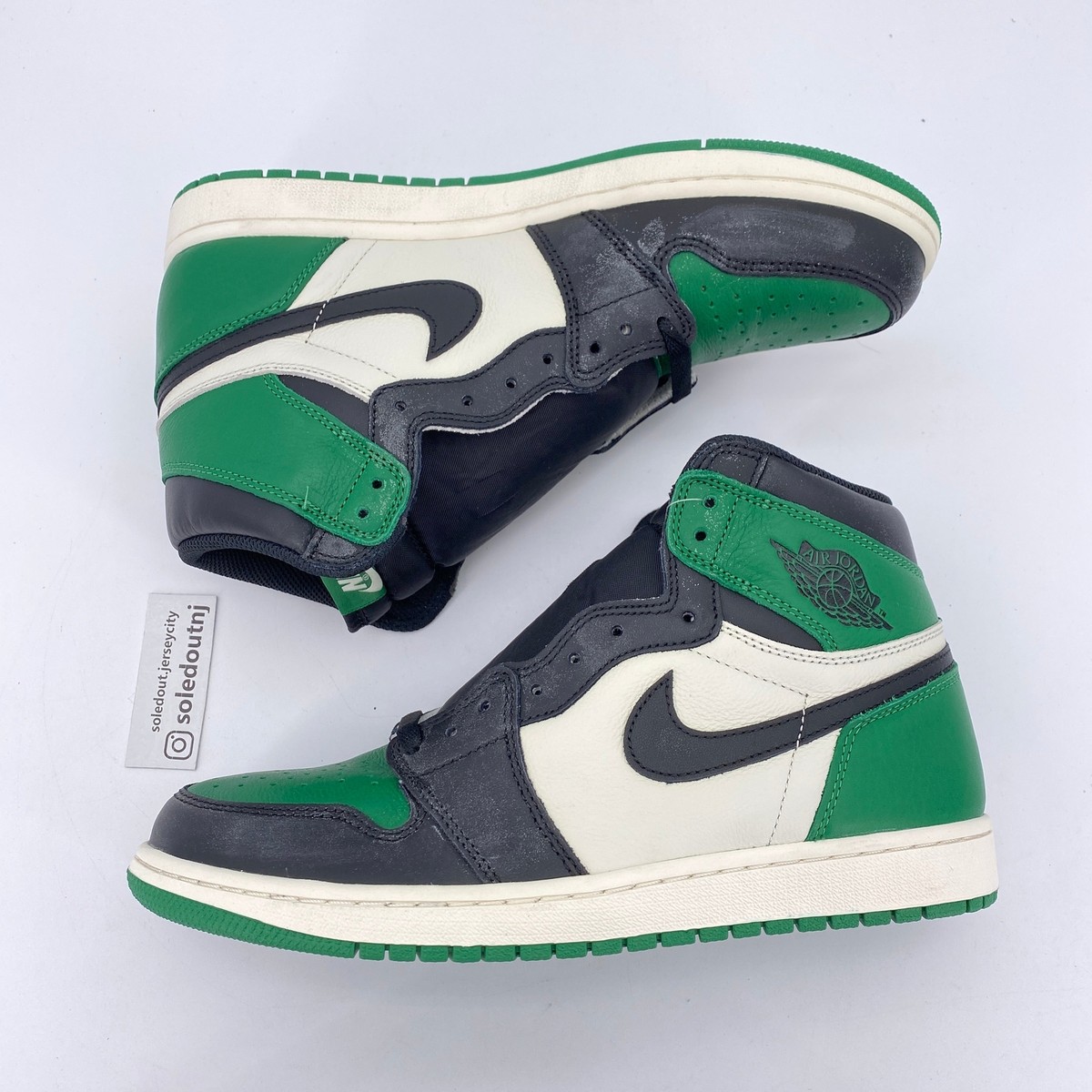 Nike Air Jordan 1 Mid /