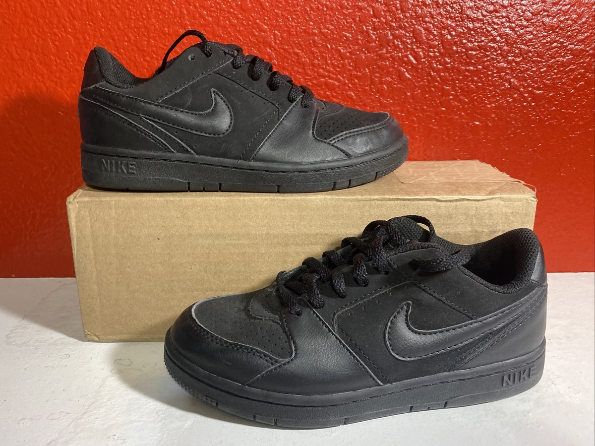 Vintage 2008 Nike Prestige Low 318979 002 pre-school size