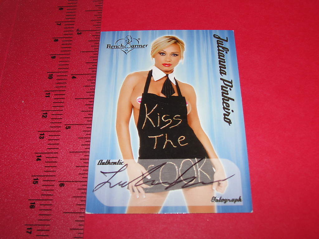 2005 Benchwarmer JULIANNA PINHEIRO #11 Kiss the Cook Autograph SP ...