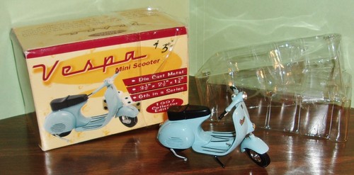 1997 Xonex Die Cast Limited Edition Blue Vespa Scooter Moped 6th in the Series - Picture 12 of 23