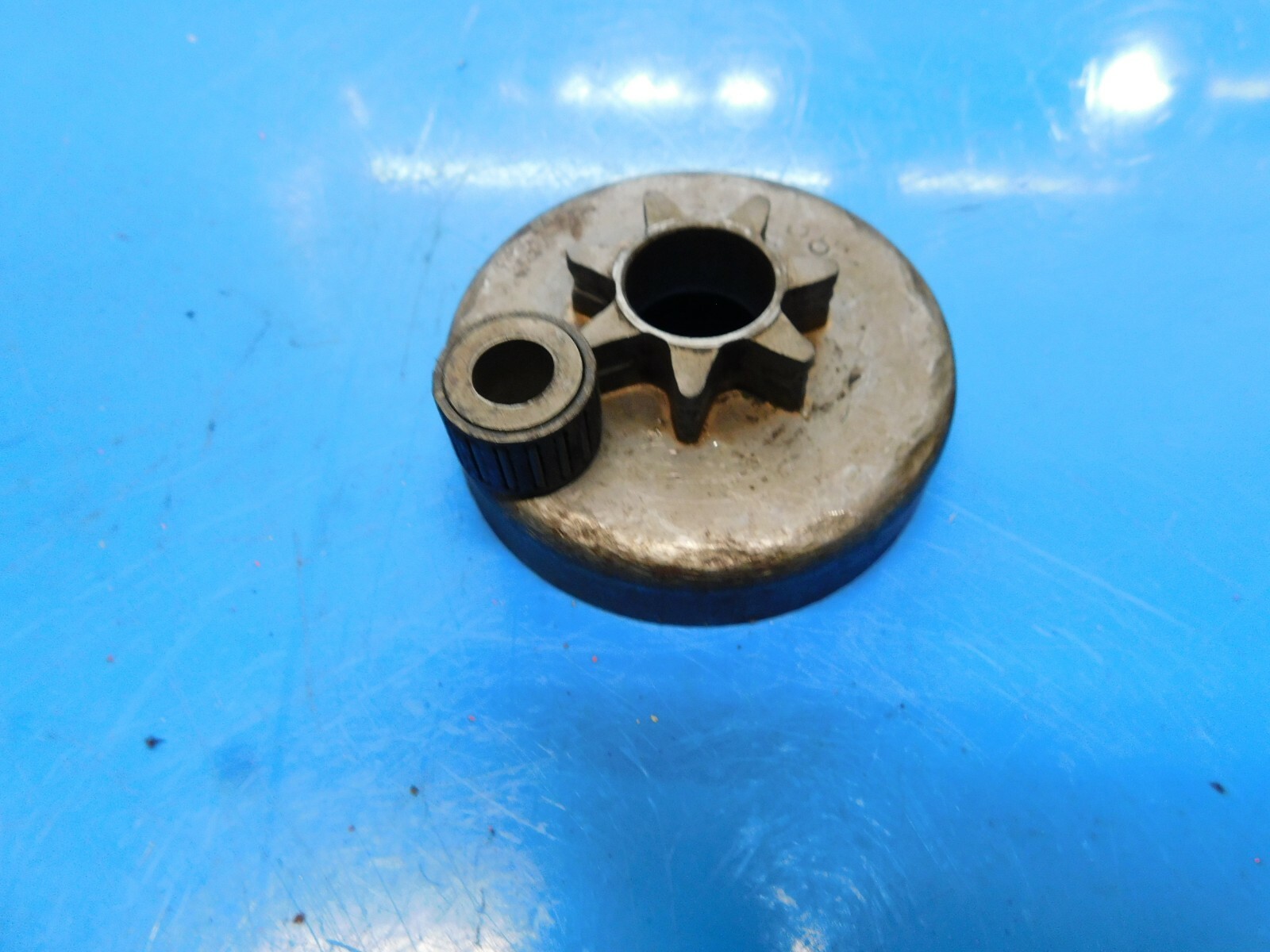 Homelite Chainsaw 150 Clutch Drum Box 1652 B Replacement Part-image