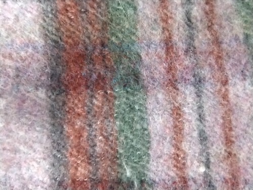 TweedMill Pure Wool Colorful Plaid Small Throw - Picture 4 of 6