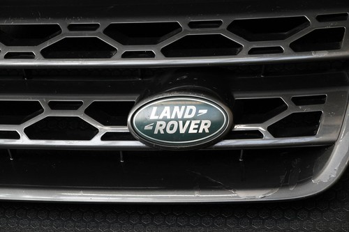 LAND ROVER DISCOVERY SPORT FRONT BUMPER Upper Grill 2014 to 2018 FK72-8A100-CAW - Picture 5 of 12