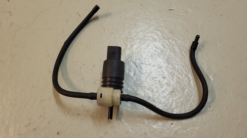 Wischwasser Pumpe VW Golf 4,Golf IV,Passat 3B,Vento,Bora,Polo,VW T4,T5