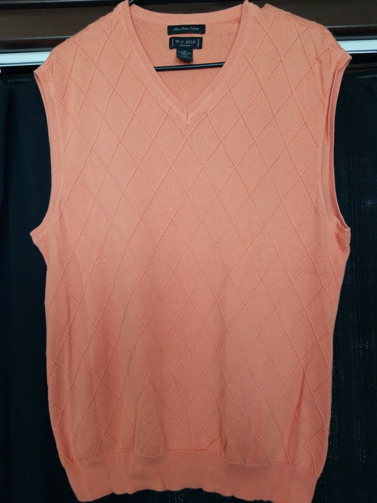 W.H. Belk Mens L Vneck Sweater Vest 100 