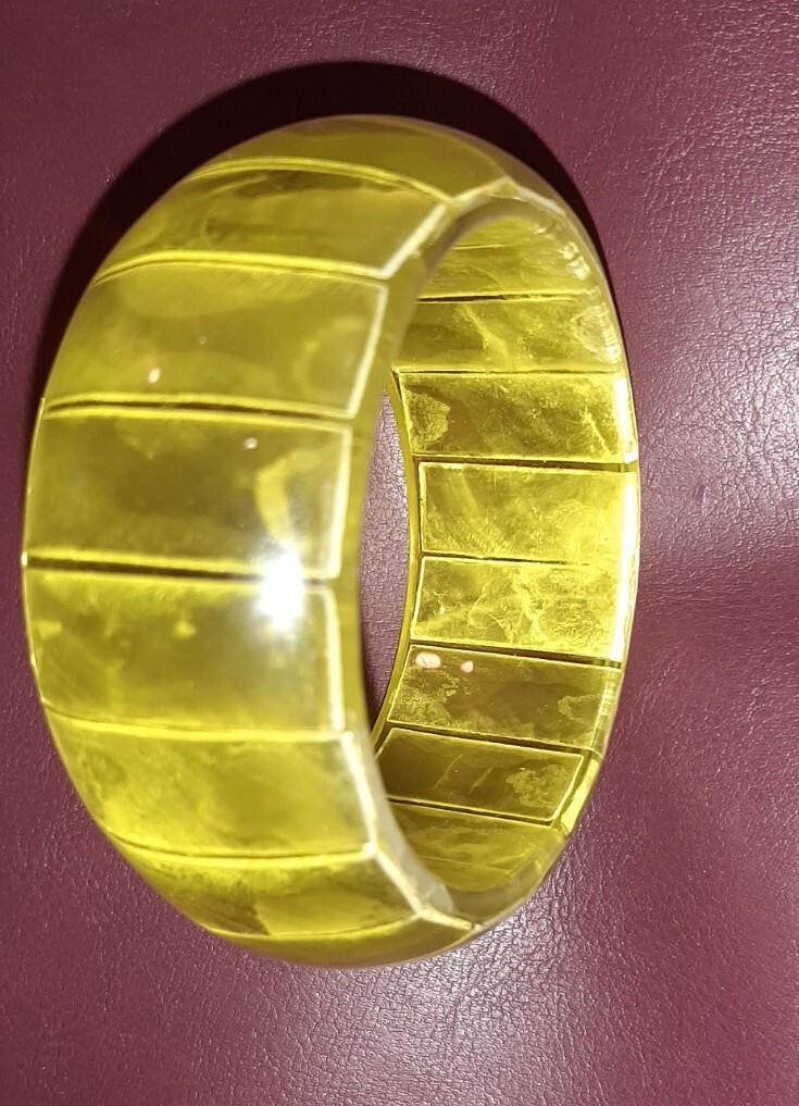Vintage Bangle Lucite Glows Solid Chunky Lemon Li… - image 10