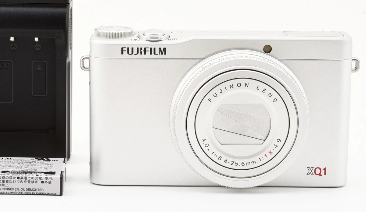 Fujifilm XQ1 X Series 12.0MP Compact Digital Camera Silver [Exc