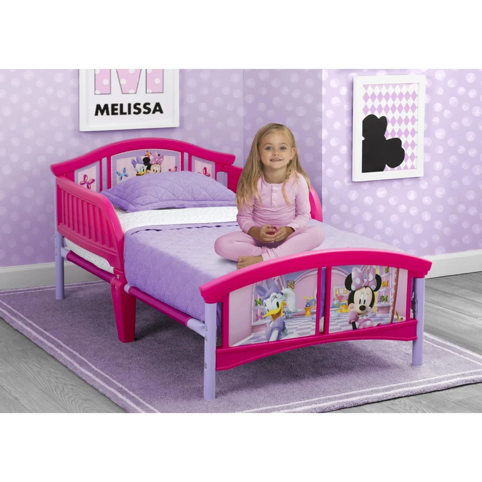 Cama para niños pequeños Disney Minnie Mouse segura para dormir para niña rosa Foto 2 de 3