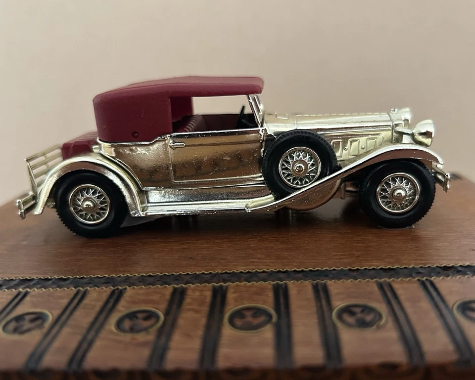 LESNEY Y-15 1930 PACKARD VICTORIA MONTADO EN UNA CAJA DE MADERA Foto 4 de 4