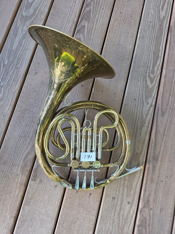 French Horn 