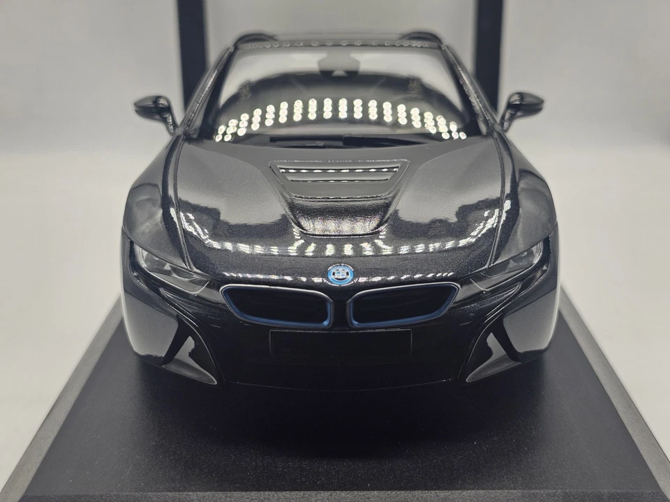 Bmw i8 Roadster Grigio 1:18 Minichamps In Box - Immagine 3 di 4