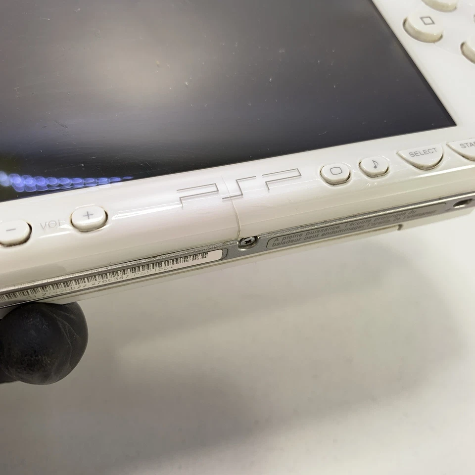 Console Sony Playstation Portable PSP 1004 Bianca White - COMPLETA + Giochi, foto 4 di 5