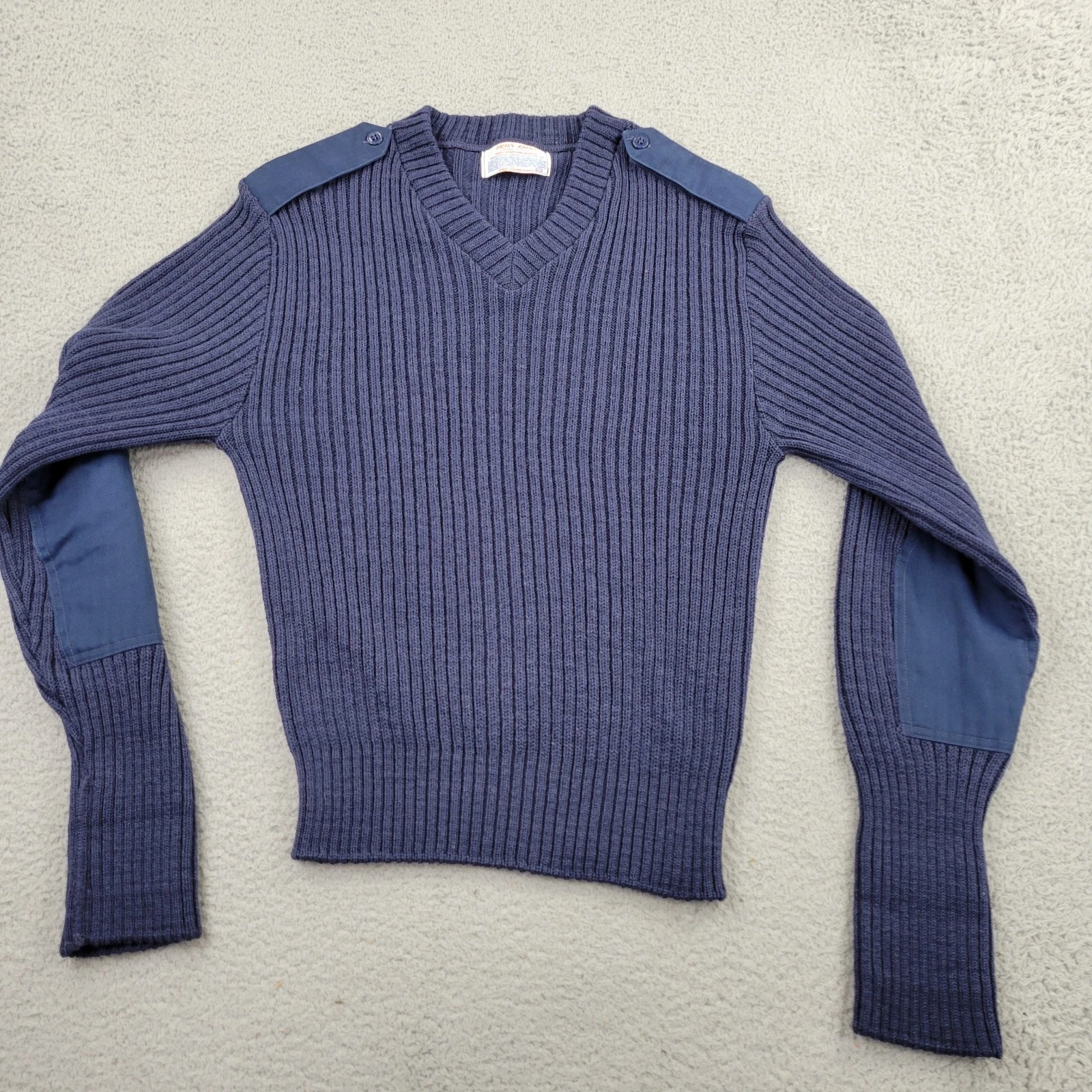 Iron Run Sweater Mens 42 VTG Blue Virgin Wool V-Neck USA Long Sleeve Pullover