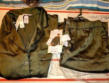 MEDIUM   VICTORIA  S SECRET SATIN LONG PAJAMA SET   OLIVE GREEN LOGO DESIGN - NWT