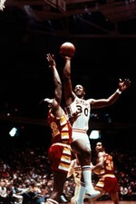 George Mcginnis Of The Philadelphia 76Ers Poses Old Basketball Photo 2