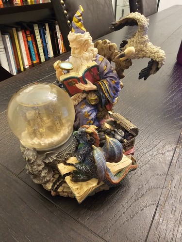 Westland Gifts #817 Merlin & Dragon Music Box - Snow Globe - Camelot Detailed 20 - Picture 8 of 10
