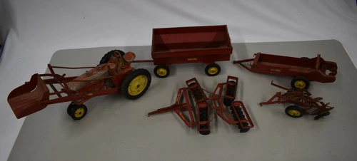 Vintage Tru-Scale Farm Implements, 1950's Group TRACTOR & IMPLEMENTS