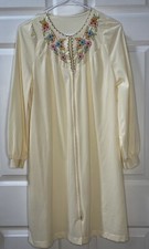Vintage Gossard Artemis Robe Peignoir Dressing Gown Women s Small Embroidered