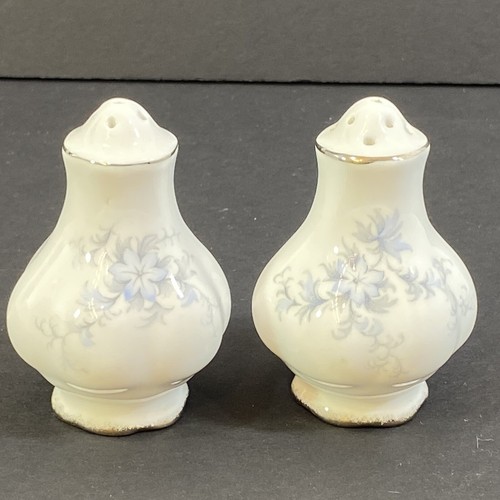 Royal Albert Brides Choice Salt & Pepper Shaker Set Bone China England 3" Height