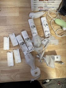 Nintendo Wii Lot Includes Console & 15 Games (Tested) See Pictures