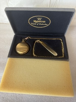 Majestron Watch of Distinction with Knife and Case