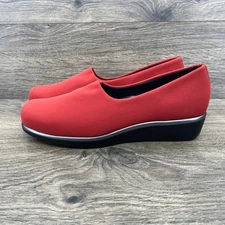 SAS Tripad Comfort Foot Bed Red Slip On Wedge Loafers Shoes Women's Size 7 N