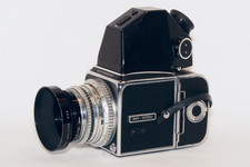 Hasselblad 500 C w/Planar 80mm f/2.8, A12 Back, Prism Finder and Roller Case