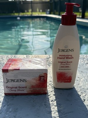 Jergens Moisturizing Hand Wash & 2 Bar Soap Original Scent Cherry Almond