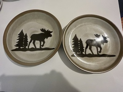 Set of 2 Nature s Home Moose Plates   Rustic Cabin Design  Brown & Beige Ceramic