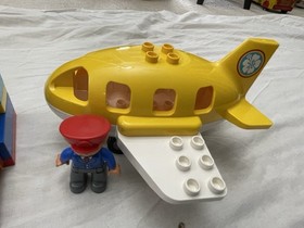 Lego Duplo Airport Set# 10590 Airplane Luggage Pilot Mechanic Fuel Truck Lot