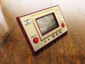 NINTENDO Helmet Game and Watch (CN-07) in Excellent Condition