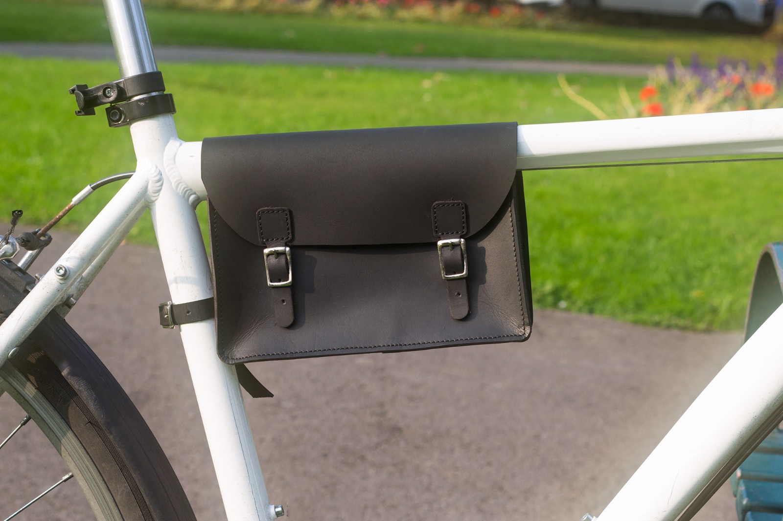 Vélo Réparation Set Cadre Cadre Set Sac en cuir, multi-outil Kit anti-crevaison Noir c1e59d Vélo Réparation Set Cadre Cadre Set Sac en cuir, multi-outil Kit anti-crevaison Noir c1e59d
