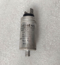 Siemens B25834 - B4105 - K1 MKV 1 F ± 10% Capacitor Non PCB
