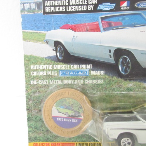 JOHNNY LIGHTNING DIE-CAST LIMITED EDITION MUSCLE CARS USA '70 BUICK GSX WHITE - Picture 4 of 5