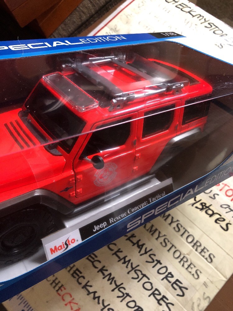 1X Maisto 1:18 Scale JEEP WRANGLER,RESCUE CONCEPT 911 TACTICAL 