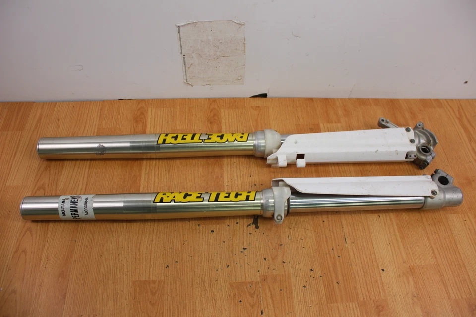 Yamaha YZ250F 2003 horquillas delanteras/suspensión delantera Foto 2 de 4