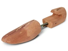Full Cedar Shoe Trees Tan SM Fits Mens 8, Womens 6