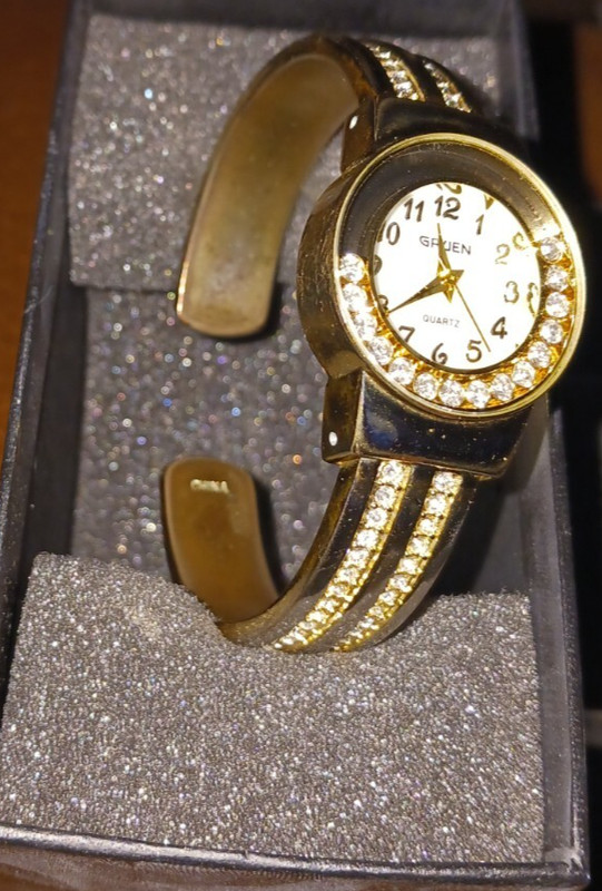 GRUEN WOMEN'S QUARTZ GOLD TONE WRISTWATCH GR2150L JEWELED DIAL SMALL WRIST