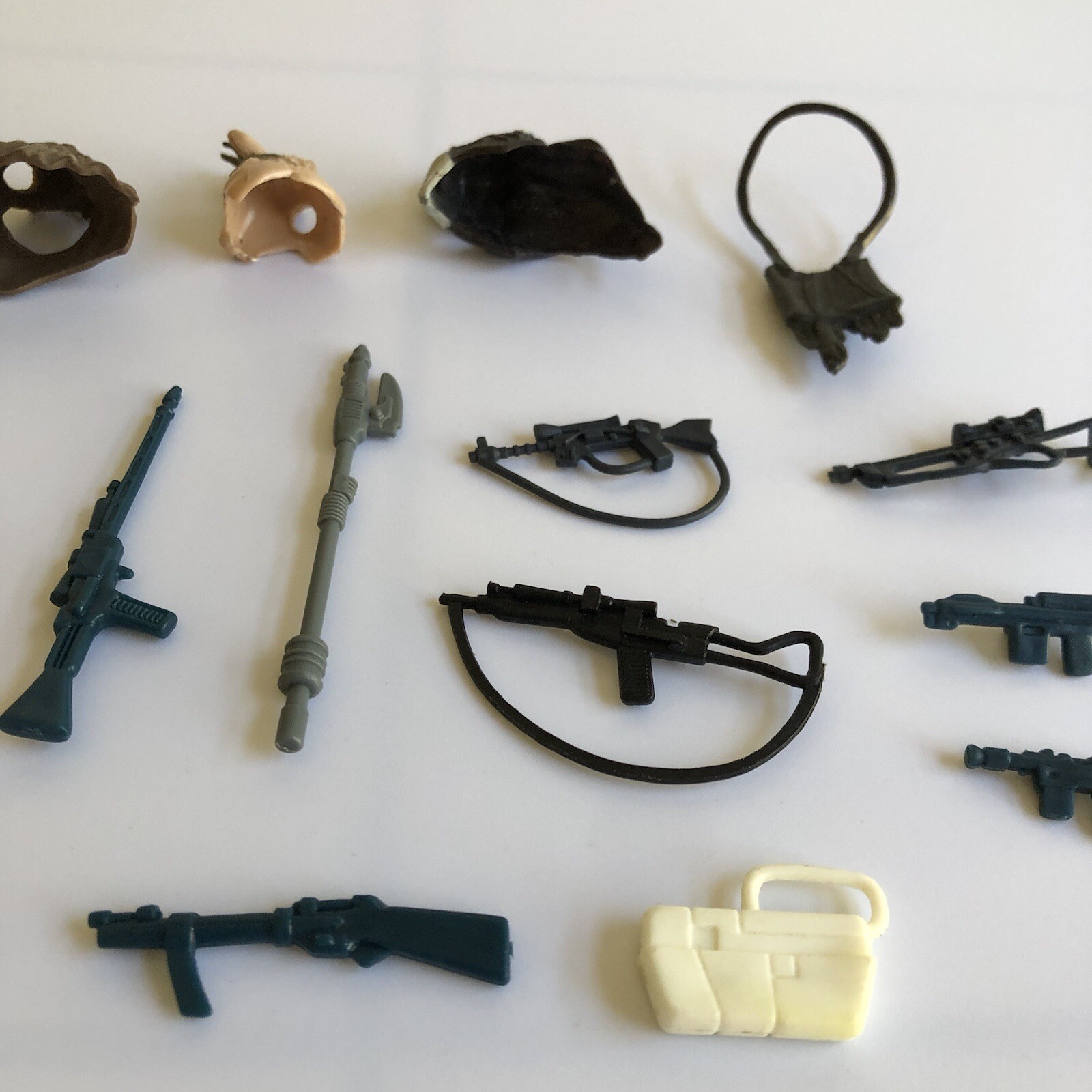 19771984 VINTAGE STAR WARS ACCESSORIES GUNS WEAPONS LOT FOR ACTION FIGURES eBay