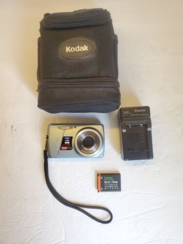 Kodak EasyShare M550 12MP blaue Digitalkamera 5x Zoom mit Schlag Chrgr getestet - Bild 1 von 10