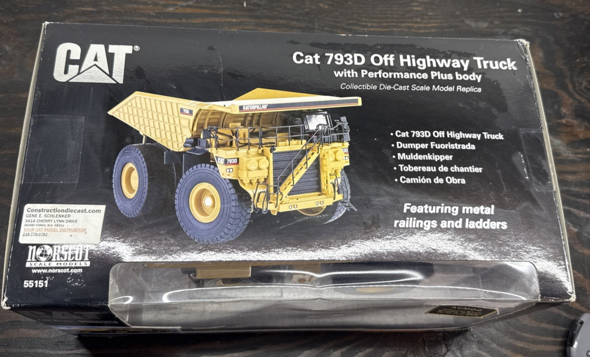 Norscot CAT 793D Off Highway Truck 1:50 Diecast Caterpillar Model