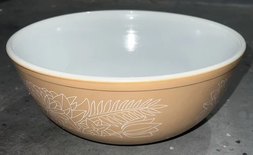 PYREX  Mixing Bowl  #404  WOODLAND BROWN  4 Quart  1970's Vintage
