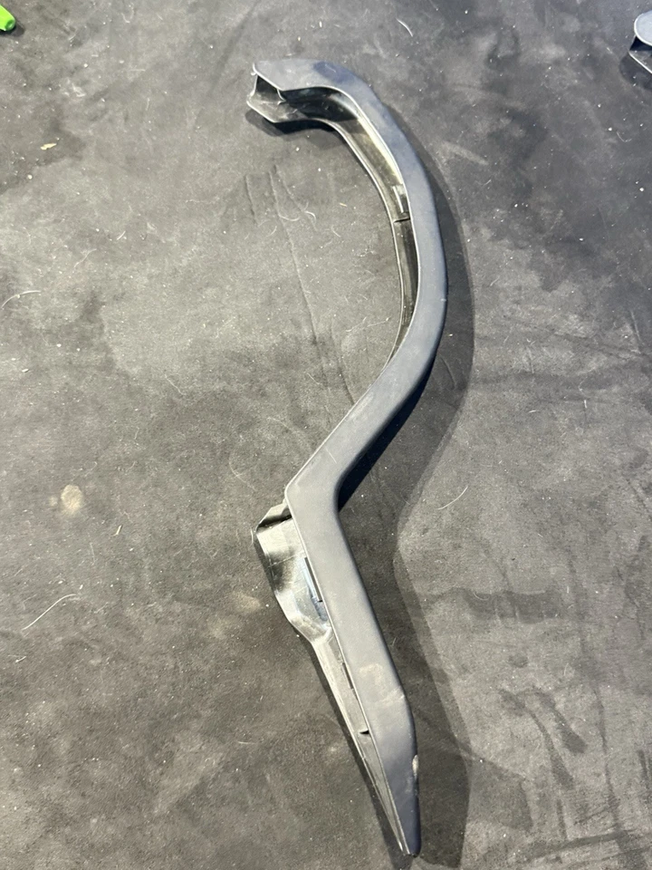 Juego de pares de cubiertas de brazo de bisagra de maletero Lexus IS300 2001-2005 OEM STOCK Foto 3 de 4