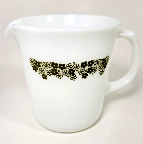 PYREX Spring Blossom 8oz Creamer, Milk Glass 3.5" Tall, CorningCrazy Daisy VTG