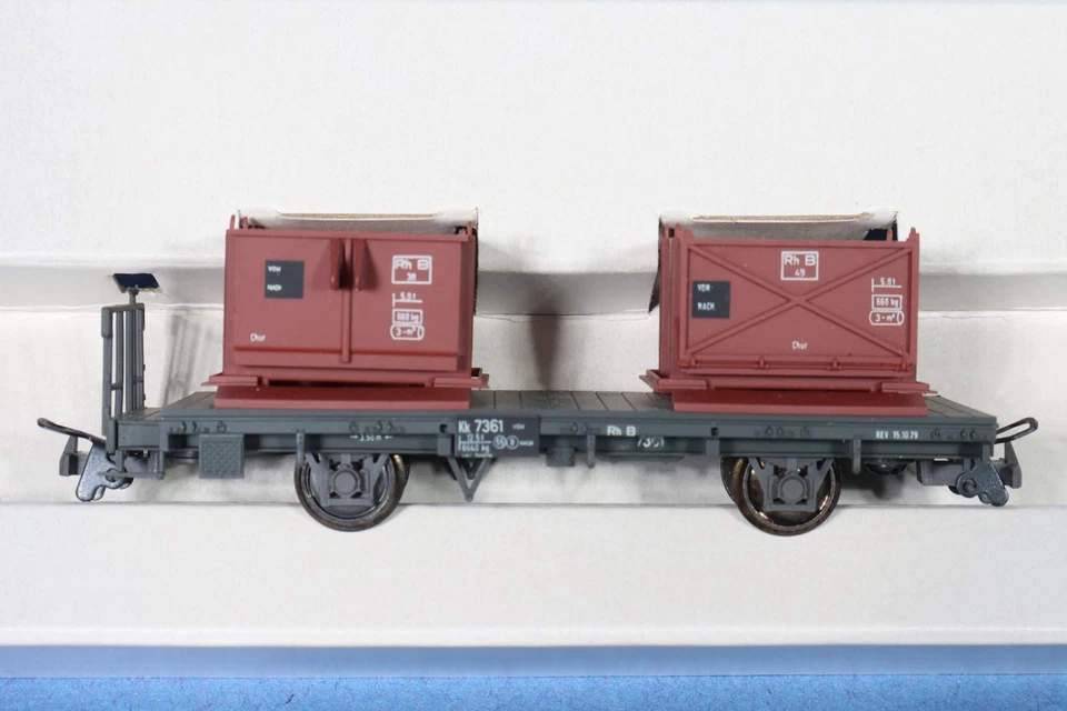 Bemo HOe - HOm 1:87 Scale / 9mm Narrow Gauge RhB Dual Container Car 2258 - Image 2 of 4