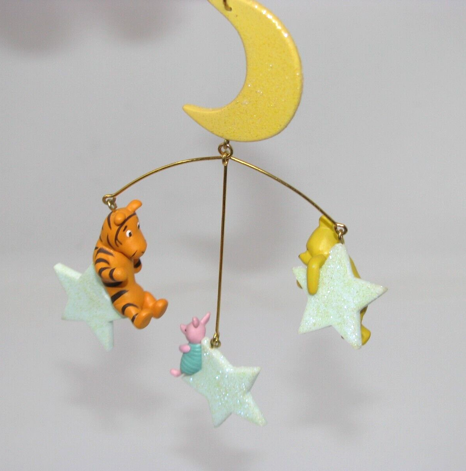 Hallmark Keepsake Ornament 'Twinkle Twinkle' Winnie the Pooh Collection