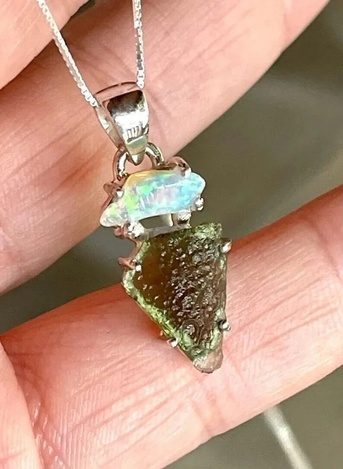 Colgante genuino de moldavita en bruto y ópalo etíope joyería de plata de ley 925 Foto 3 de 4