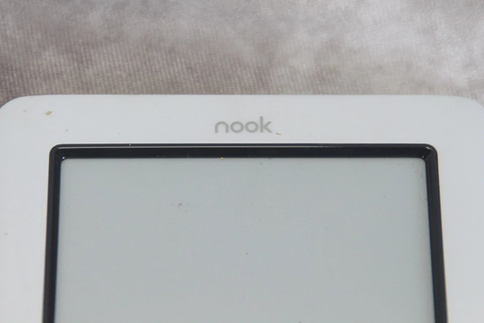Barnes and Noble Nook только на запчасти или ремонт непроверенный с чехлом и зарядным устройством - Изображение 4 из 4